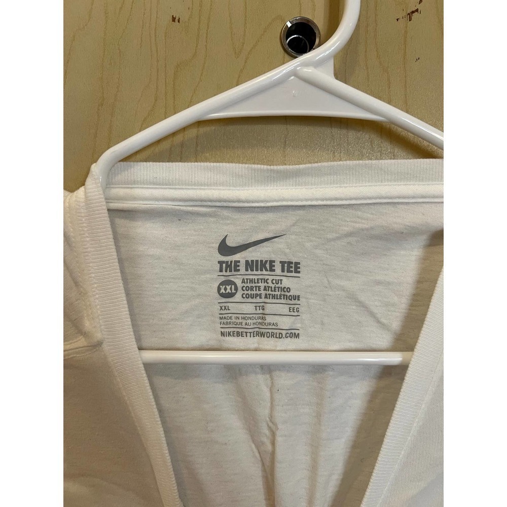 Men’s Nike T-shirt - Picture 2 of 3